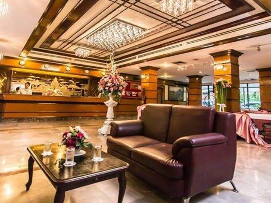 Korat Hotel - Sha Plus Nakhonratchasima Exterior foto