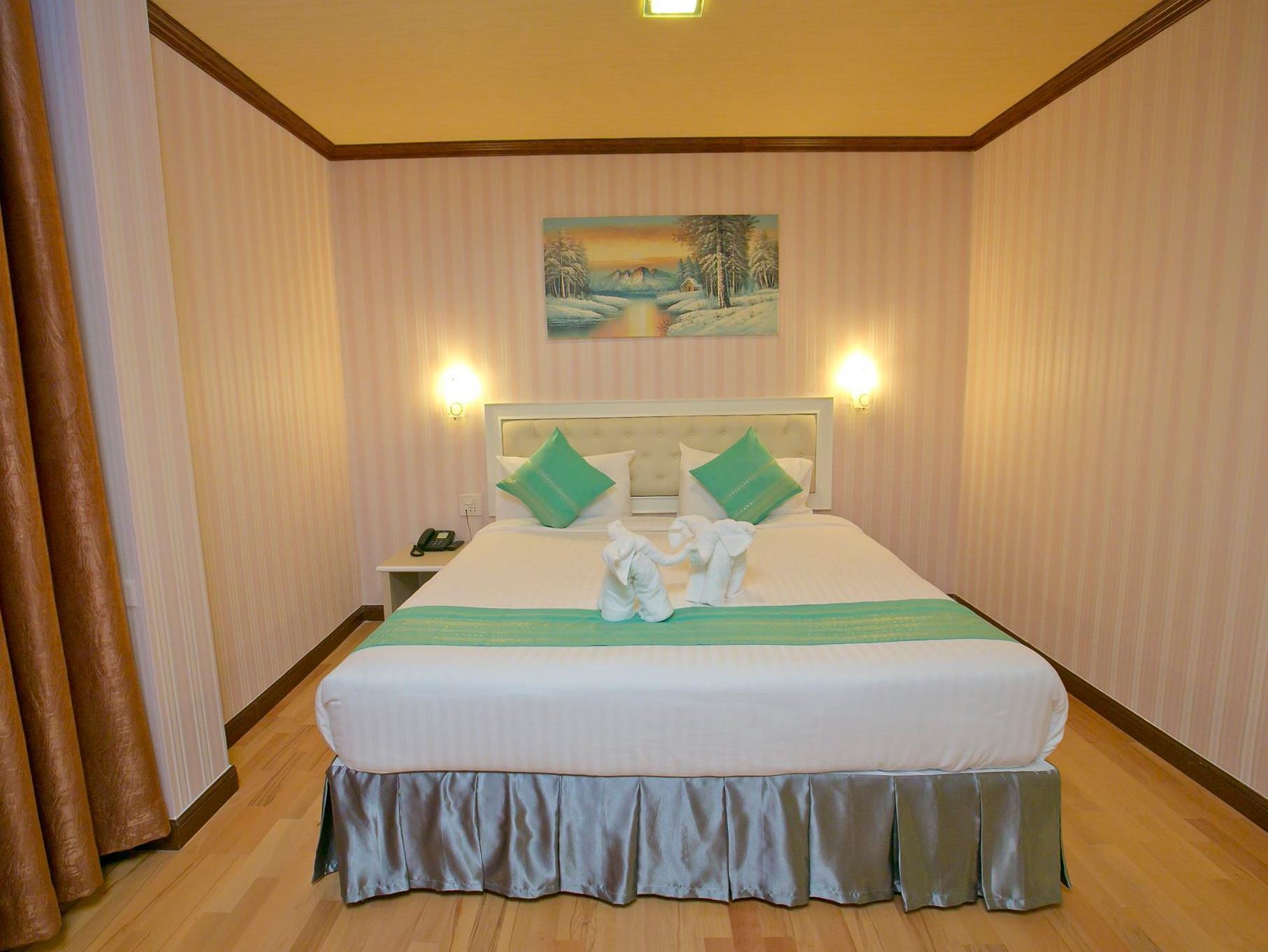 Korat Hotel - Sha Plus Nakhonratchasima Exterior foto