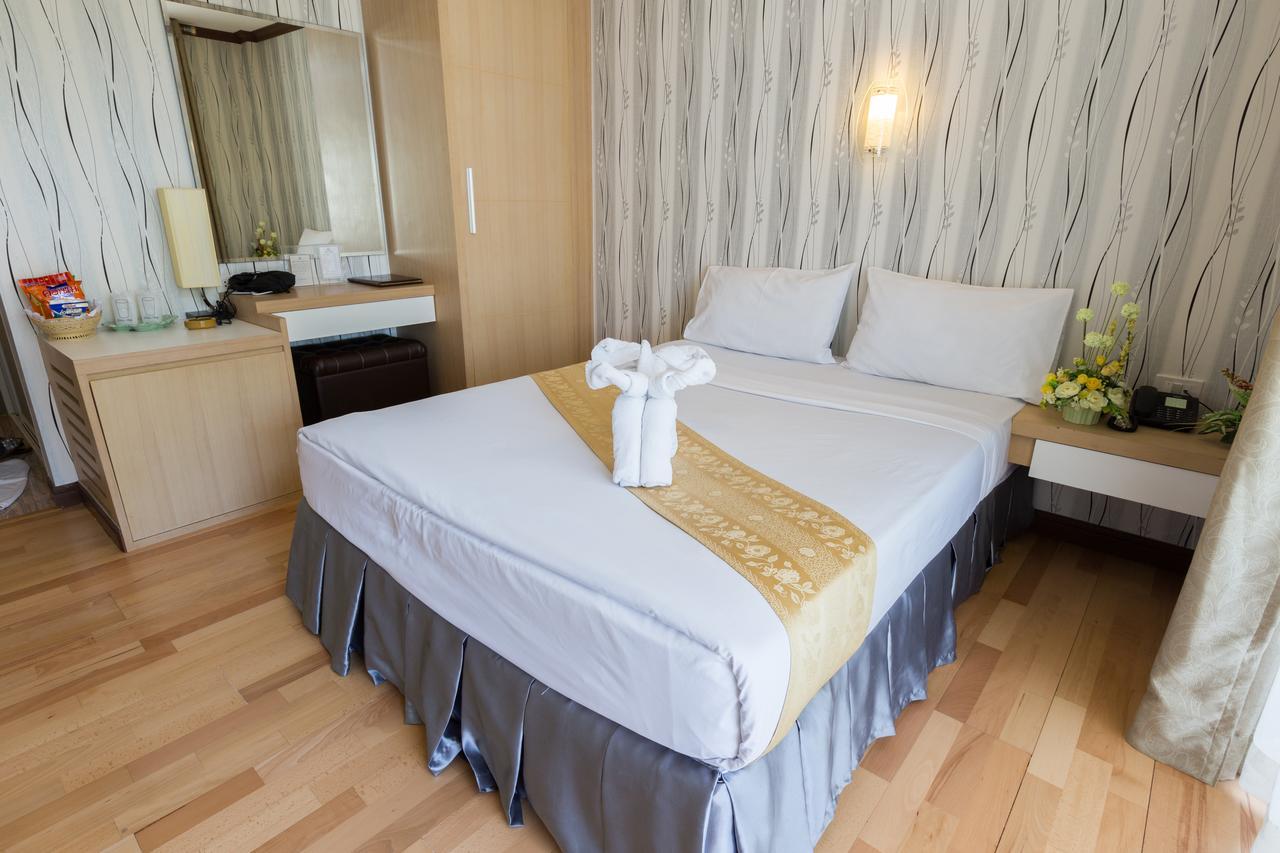 Korat Hotel - Sha Plus Nakhonratchasima Exterior foto