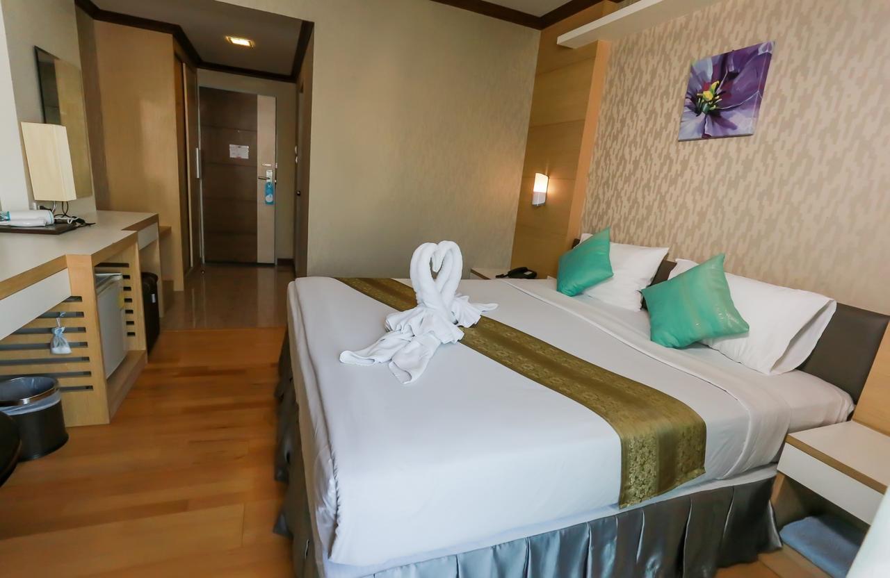 Korat Hotel - Sha Plus Nakhonratchasima Exterior foto