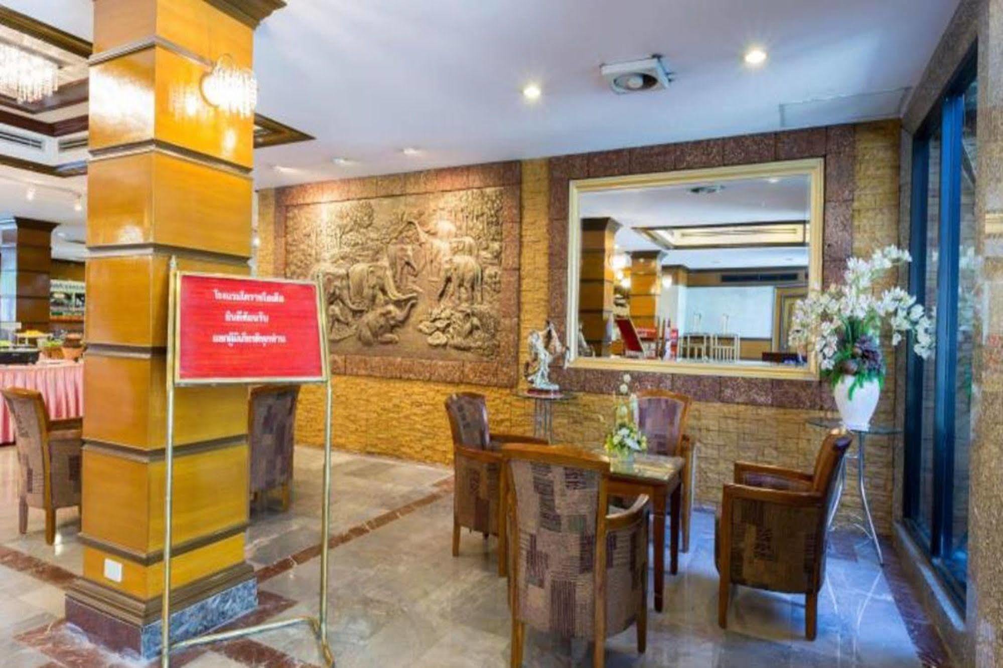 Korat Hotel - Sha Plus Nakhonratchasima Exterior foto